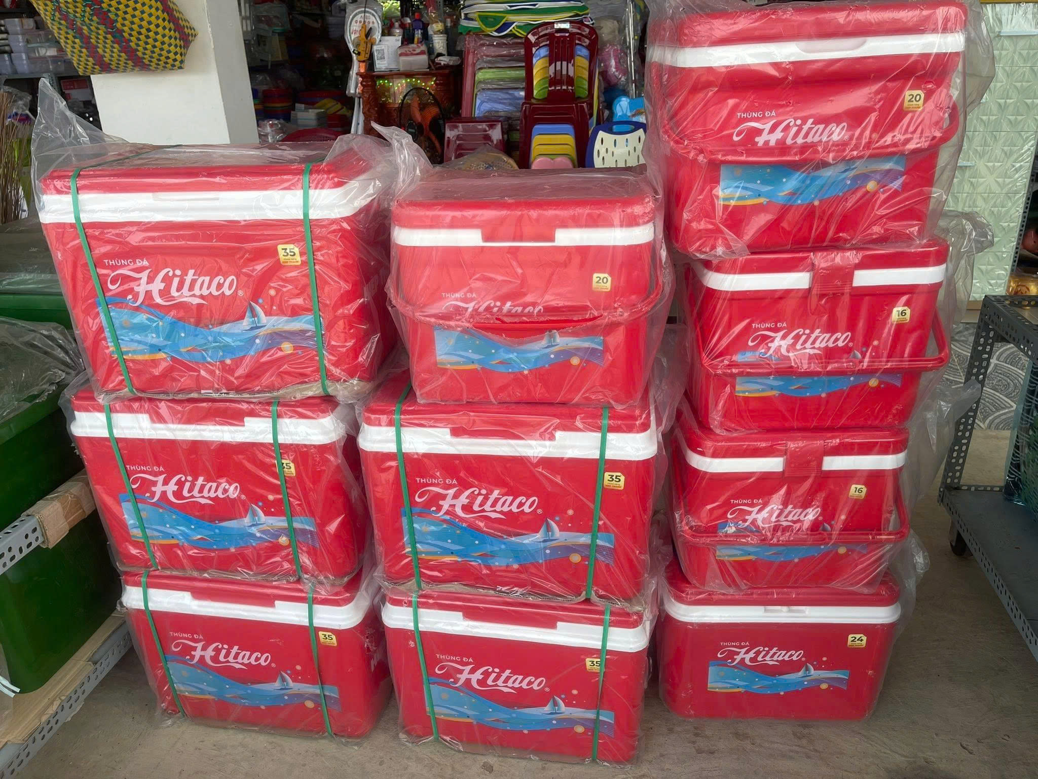 Thùng đá giữ nhiệt Hitaco